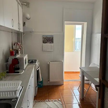 Apartment Ap 3 Decomandate In Apropiere De Plaja Perla, Constanta *